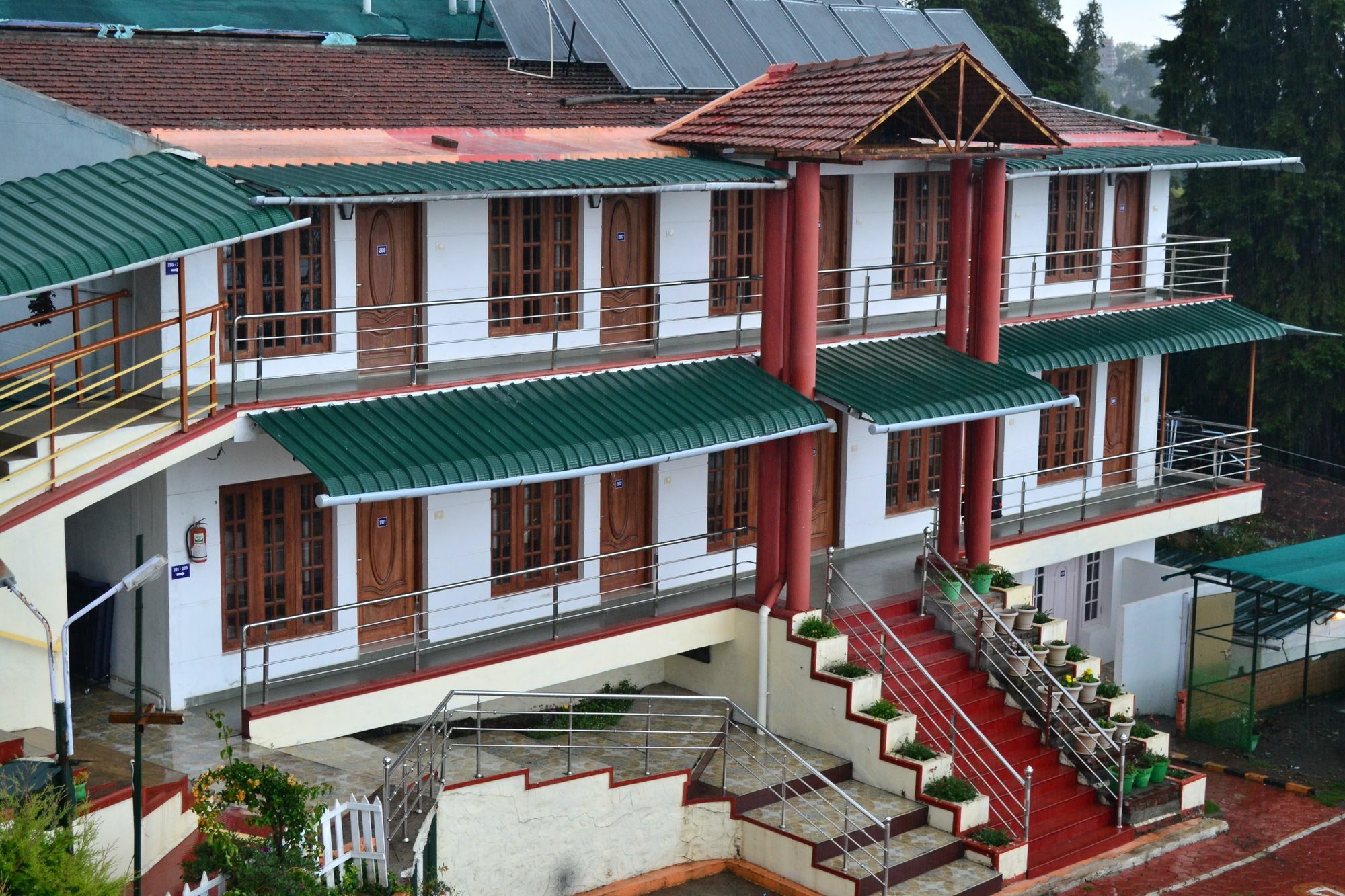 קודאיקנאל Kodai Sunshine Resort מראה חיצוני תמונה
